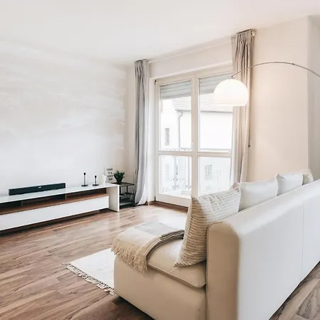 Modernes Mit Heimkino In * Dresda