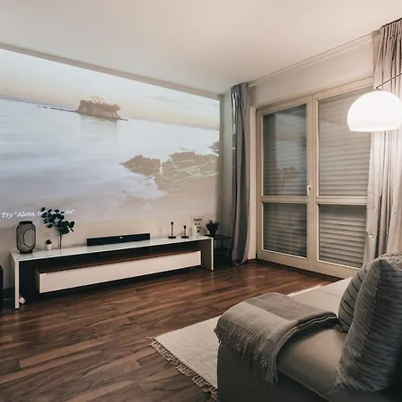 Modernes Mit Heimkino In Apartment Dresden