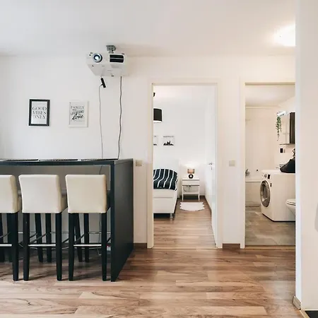 Modernes Mit Heimkino In * ドレスデン